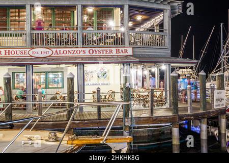 Key West Florida, Keys Old Town, Harbour Walk, Harbour Night Nightlife A & and B Lobster House Alonzo's Oyster Bar restaurant en bord de mer Banque D'Images