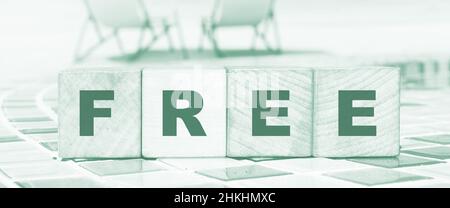 Inscription gratuite sur des cubes sur des mosaïques.Livraison gratuite. Banque D'Images