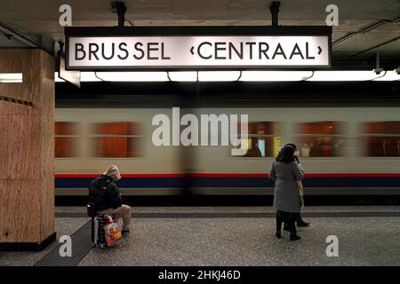 BRUXELLES, BELGIQUE -6 JANV. 2022- vue sur la gare centrale de Bruxelles, une station de métro et de chemin de fer dans le centre de Bruxelles, Belgique. Banque D'Images