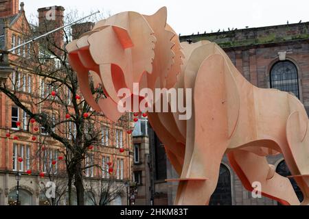 Tigre en bois pour le nouvel an chinois 2022, place St Ann, Banque D'Images