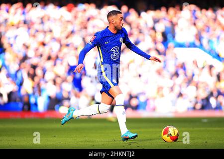 Londres, Royaume-Uni.05th févr. 2022.Hakim Ziyech de Chelsea en action pendant le match.Emirates FA Cup 4th Round Match, Chelsea contre Plymouth Argyle au Stamford Bridge à Londres le samedi 5th février 2022. Cette image ne peut être utilisée qu'à des fins éditoriales.Utilisation éditoriale uniquement, licence requise pour une utilisation commerciale.Aucune utilisation dans les Paris, les jeux ou les publications d'un seul club/ligue/joueur. photo par Steffan Bowen/Andrew Orchard sports photographie/Alay Live news crédit: Andrew Orchard sports photographie/Alay Live News Banque D'Images