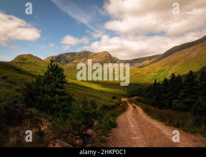 Spectaculaires montagnes du Connemara dans des conditions de lumière épiques Banque D'Images