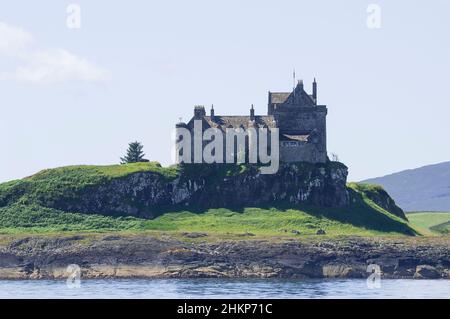 DUART Castle le château de 13th siècle et siège de Clan MacLean sur un promontoire dans le détroit de Mull et Loch Linnhe, île de Mull, Hebridies intérieures, Écosse Banque D'Images