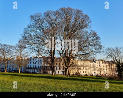 Élégantes maisons géorgiennes de Sion Hill, près du pont suspendu de Clifton à Clifton Village Bristol, Royaume-Uni Banque D'Images