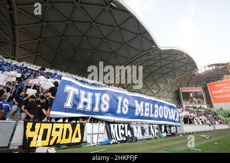 Melbourne, Victoria, Australie.5th févr. 2022.MELBOURNE, AUSTRALIE - 05 FÉVRIER : ambiance de foule lors du match final de la coupe FFA 2021 entre Melbourne Victory et les marins de la côte centrale à l'AAMI Park le 05 février 2022 à Melbourne, Australie (Credit image: © Chris Putnam/ZUMA Press Wire) Banque D'Images