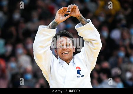 Femme de -52 kg, Amandine Buchard de France célèbre sa victoire en finale lors du Grand Chelem 2022 de Paris, IJF World Judo Tour le 5 février 2022 à l'Accor Arena de Paris, France - photo Victor Joly / DPPI Banque D'Images