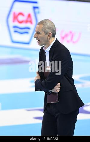 Forum Eurosuole, Civitanova Marche, Italie, 05 février 2022,Valerio Baldovin (entraîneur de Tonno Callipo Calabria Vibo Valentia) pendant Cucine Lube Civitanova vs Tonno Callipo Vibo Valentia - Volleyball Italien Serie A Men SuperLeague Championship Championship Banque D'Images