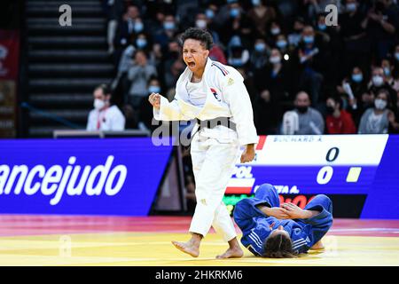 Femme de -52 kg, Amandine Buchard de France célèbre sa victoire lors du Grand Chelem 2022 de Paris, IJF World Judo Tour le 5 février 2022 à l'Accor Arena de Paris, France - photo : Victor Joly/DPPI/LiveMedia Banque D'Images
