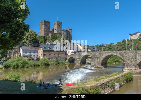 Le château runkel sur la rivière lahn, Hesse, Allemagne Banque D'Images