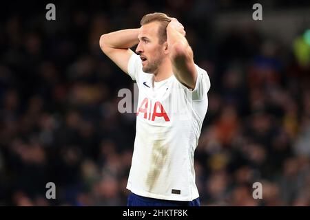 Londres, Royaume-Uni.05th févr. 2022.Harry Kane de Tottenham Hotspur réagit.Emirates FA Cup 4th Round Match, Tottenham Hotspur v Brighton & Hove Albion à Londres le samedi 5th février 2022. Cette image ne peut être utilisée qu'à des fins éditoriales.Utilisation éditoriale uniquement, licence requise pour une utilisation commerciale.Aucune utilisation dans les Paris, les jeux ou les publications d'un seul club/ligue/joueur. photo par Steffan Bowen/Andrew Orchard sports photographie/Alay Live news crédit: Andrew Orchard sports photographie/Alay Live News Banque D'Images