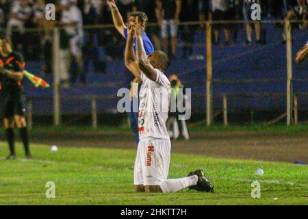 Curitiba, Brésil.05th févr. 2022.PR - Curitiba - 02/05/2022 - PARANANENSE 2022, PARANA CLUBE X OPERARIO - le joueur Operario Thales célèbre son but lors d'un match contre Parana Clube au stade Vila Capanema pour le championnat Paranaense 2022.Photo: Gabriel Machado/AGIF/Sipa USA crédit: SIPA USA/Alay Live News Banque D'Images