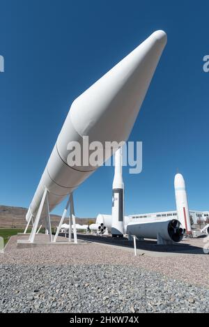 Des roquettes exposées au Northrop Grumman Rocket Garden, Corrine, Utah. Banque D'Images