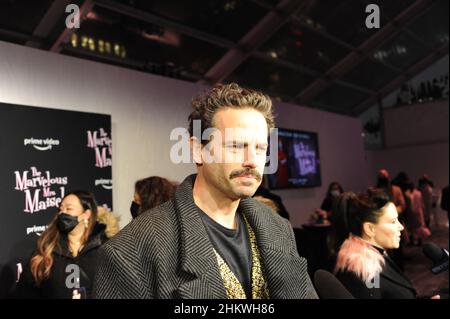 La merveilleuse soirée de patinage de Mme Maisel à Bryant Park, New York, le 5 février 2022 avec Rachel Brosnahan, Alex Borstein, Michael Zegen, photos de Nadja Sayej Banque D'Images