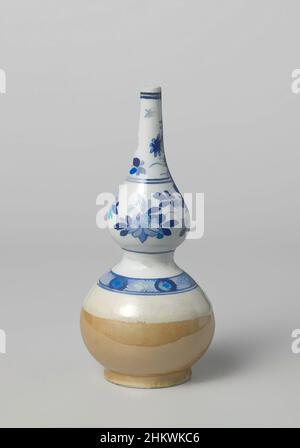 L'art s'inspire du vase à bouteille en forme de double gourde aux vaporisateurs de fleurs et de brun clair, bouteille de porcelaine en forme de Gourd avec un corps rond et un col en forme de poire, peinte en bleu sous-glaçure et en glaçure de café-au-lait. Le corps est partiellement couvert d'un café-au-lait marron clair au-dessus de glaçure, les œuvres classiques modernisées par Artotop avec une touche de modernité. Formes, couleur et valeur, impact visuel accrocheur sur l'art émotions par la liberté d'œuvres d'art d'une manière contemporaine. Un message intemporel qui cherche une nouvelle direction créative. Artistes qui se tournent vers le support numérique et créent le NFT Artotop Banque D'Images