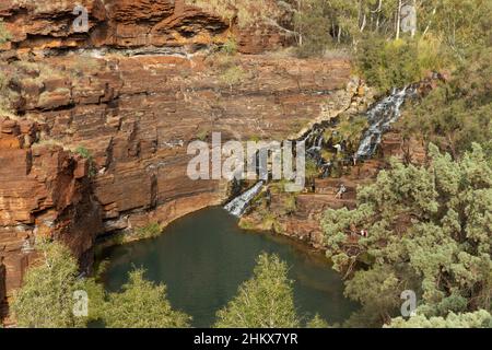 une vue panoramique de fortescue tombe dans le parc national karijini, dans la région de pilbara Banque D'Images