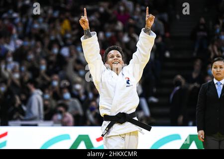 Femme de -52 kg, Amandine Buchard de France célèbre sa victoire lors de la finale du Grand Chelem de Paris 2022, IJF World Judo Tour le 5 février 2022 à l'Accor Arena de Paris, France - photo : Victor Joly/DPPI/LiveMedia Banque D'Images