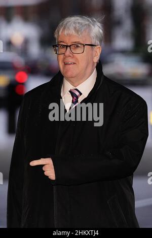 John Allan, président de Tesco, arrive à la BBC Broadcasting House, Londres, pour se présenter à l'émission d'actualité de BBC One, dimanche matin.Date de la photo: Dimanche 6 février 2022. Banque D'Images