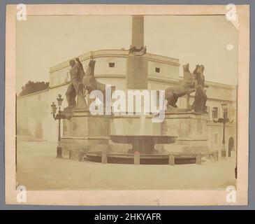 Art inspiré par Fontana dei Dioscuri à Rome, Gustave Eugène Chauffourier (attribué à), Piazza del Quirinale, c. 1875 - c. 1900, support photographique, imprimé albumine, hauteur 208 mm × largeur 262 mm, oeuvres classiques modernisées par Artotop avec une touche de modernité. Formes, couleur et valeur, impact visuel accrocheur sur l'art émotions par la liberté d'œuvres d'art d'une manière contemporaine. Un message intemporel qui cherche une nouvelle direction créative. Artistes qui se tournent vers le support numérique et créent le NFT Artotop Banque D'Images