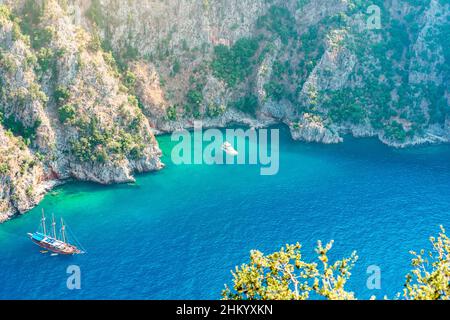 Vue magnifique sur Butterfly Valley.Butterfly Valley (turc : Kelebekler Vadisi) est une vallée dans le district de Fethiye de la province de Mugla, au sud-ouest de Turk Banque D'Images