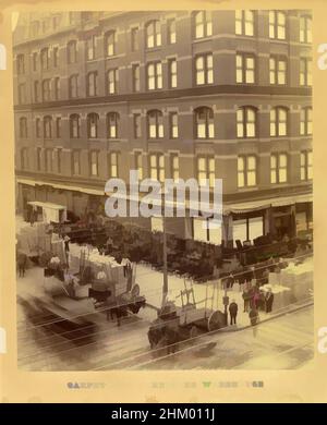 Art inspiré par la publicité photo pour Joshua Gregg's Carpet and Furniture Warehouse, New York City, États-Unis d'Amérique, 1888, support photographique, papier, imprimé albumine, Hauteur 608 mm × largeur 506 mm, hauteur 530 mm × largeur 440 mm, oeuvres classiques modernisées par Artotop avec une touche de modernité. Formes, couleur et valeur, impact visuel accrocheur sur l'art émotions par la liberté d'œuvres d'art d'une manière contemporaine. Un message intemporel qui cherche une nouvelle direction créative. Artistes qui se tournent vers le support numérique et créent le NFT Artotop Banque D'Images