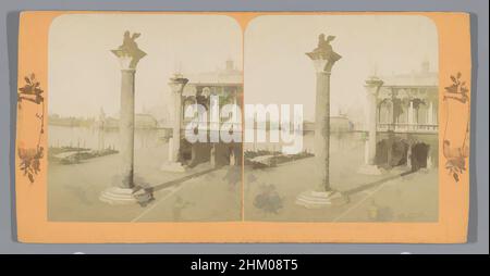 Art inspiré de la vue du Palais des Doges et de deux colonnes qui se tiennent devant lui à Venise, en arrière-plan la basilique de Santa Maria della Salute, les colonnes de la Piazzetta angle du Palais Ducal et la Sta Maria della Salute a Venise, les rues d'Italie, Jean Andrieu, éditeur: Adolphe Block, Classic œuvres modernisées par Artotop avec une touche de modernité. Formes, couleur et valeur, impact visuel accrocheur sur l'art émotions par la liberté d'œuvres d'art d'une manière contemporaine. Un message intemporel qui cherche une nouvelle direction créative. Artistes qui se tournent vers le support numérique et créent le NFT Artotop Banque D'Images