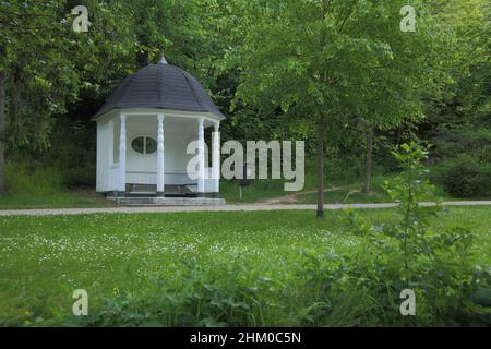 Temple Hubertus dans les jardins de spa de Bad Schwalbach im Taunus, Hesse, Allemagne Banque D'Images