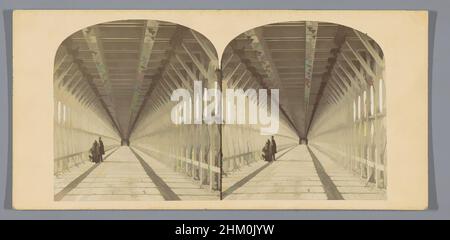 L'art s'inspire de la section piétonne du pont suspendu au-dessus des chutes Niagara, avec le chemin de fer au-dessus, le pont suspendu de Niagara. Interior View, États-Unis d'Amérique, William England (attribué à), éditeur: The London Stereoscopic Company (attribué à), Niagara Falls, œuvres classiques modernisées par Artotop avec une touche de modernité. Formes, couleur et valeur, impact visuel accrocheur sur l'art émotions par la liberté d'œuvres d'art d'une manière contemporaine. Un message intemporel qui cherche une nouvelle direction créative. Artistes qui se tournent vers le support numérique et créent le NFT Artotop Banque D'Images