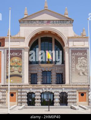 Madrid, Espagne - 11th juillet 2020 : Musée des Amériques, Madrid, Espagne.Façade principale Banque D'Images