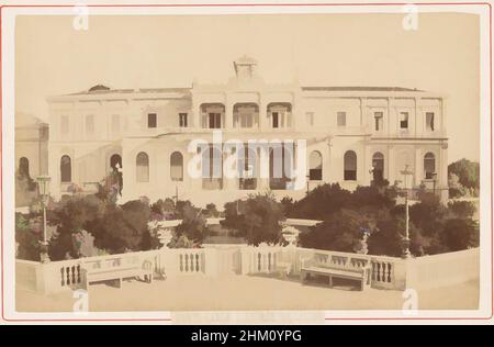 Art inspiré par l'entrée au casino de Monte-Carlo, Monaco, 1870 - 1900, carton, imprimé albumine, Hauteur 107 mm × largeur 164 mm, oeuvres classiques modernisées par Artotop avec une touche de modernité. Formes, couleur et valeur, impact visuel accrocheur sur l'art émotions par la liberté d'œuvres d'art d'une manière contemporaine. Un message intemporel qui cherche une nouvelle direction créative. Artistes qui se tournent vers le support numérique et créent le NFT Artotop Banque D'Images