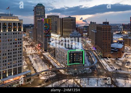 Detroit, Michigan - Centre-ville de Detroit après le coucher du soleil. Banque D'Images