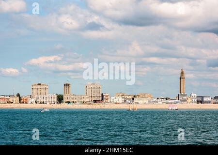 Vue du Havre depuis la mer. Banque D'Images