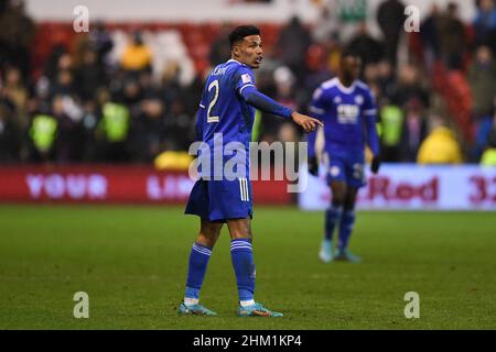 NOTTINGHAM, ROYAUME-UNI.FÉV 6th James Justin de Leicester City gestes pendant le match de la coupe FA entre Nottingham Forest et Leicester City au City Ground, Nottingham, le dimanche 6th février 2022.(Credit: Jon Hobley | MI News) Credit: MI News & Sport /Alay Live News Banque D'Images