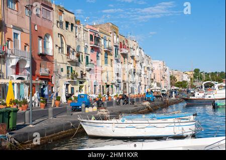 Village de la Corricella dans l'île de Procida, golfe de Neaples Banque D'Images