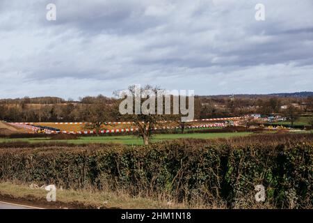 Ickenham, Royaume-Uni.5th février 2022.Une vue des travaux de la liaison ferroviaire à grande vitesse HS2 dans la vallée de Colne.Un viaduc qui nécessite 292 piles dans l'aquifère, un système naturel de filtration de l'eau, est actuellement construit pour transporter HS2 lacs et cours d'eau dans le parc régional de la vallée de Colne.Crédit : Mark Kerrison/Alamy Live News Banque D'Images