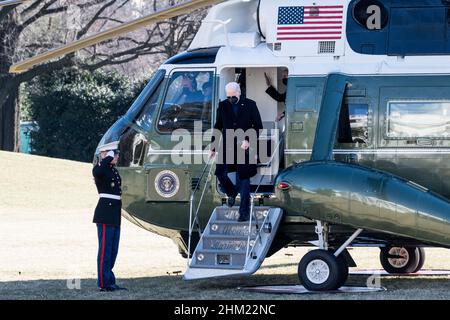 Washington, États-Unis.06th févr. 2022.6 février 2022 - Washington, DC, États-Unis: Le président Joe Biden retourne à la Maison Blanche via Marine One.(Photo de Michael Brochstein/Sipa USA) crédit: SIPA USA/Alay Live News Banque D'Images