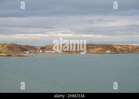 En regardant vers Porthdinllaen.Depuis les falaises du parc automobile National Trust - Morfa Nefyn, pendant un après-midi d'hivers Banque D'Images