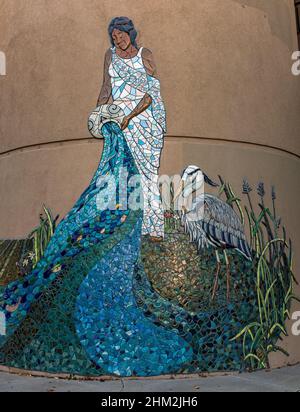 Mosaïque de mosaïque (détail) sur le Centre de congrès d'Albuquerque par Cassandra Reid comme artiste principal: 'Donneur d'eau, essence de vie' 2015 Banque D'Images