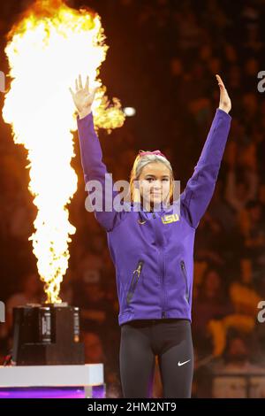 Bâton Rouge, LA, États-Unis.05th févr. 2022.Olivia Dunne de LSU est introduite avant l'action de gymnastique de la NCAA entre les Tigres Auburn et les Tigres LSU au Centre d'assemblage Pete Maravich à Baton Rouge, LA.Jonathan Mailhes/CSM/Alamy Live News Banque D'Images