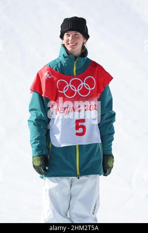 Zhangjiakou, Hebei, Chine.6th févr. 2022.Tess Coady (AUS) snowboard : finale du slastyle féminin lors des Jeux Olympiques d'hiver de Beijing 2022 au parc de neige de Genting à Zhangjiakou, Hebei, Chine .Credit: YUTAKA/AFLO SPORT/Alay Live News Banque D'Images