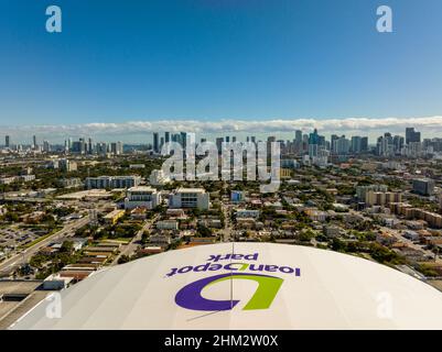 Miami, FL, Etats-Unis - 31 janvier 2022: Panorama aérien prêt Depot Park Miami Banque D'Images