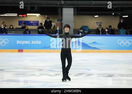 Pékin, Chine.7th févr. 2022.Hanyu Yuzuru, du Japon, s'entraîne au stade Capital Indoor de Beijing, capitale de la Chine, le 7 février 2022.Crédit : CAO CAN/Xinhua/Alay Live News Banque D'Images