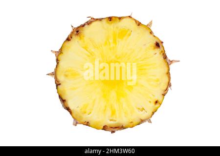 Gros plan de la tranche d'ananas isolée sur fond blanc Banque D'Images