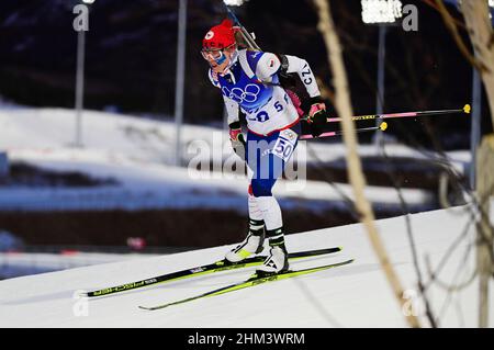 Zhangjiakou, Chine.07th févr. 2022.La biathlète tchèque Tereza Vobornikova participe à la course individuelle féminine de 15 kilomètres au centre national de ski de Zhangjiakou, en Chine, le 7 février 2022, lors des Jeux olympiques d'hiver de 2022.Crédit : Roman Vondrous/CTK photo/Alay Live News Banque D'Images