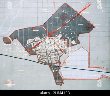 Fréjus - important bourg romain du Sud-est de la France avec de nombreux vestiges architecturaux impressionnants.Plan de la ville.Numérisation d'archivage à partir d'une lame.Avril 1971. Banque D'Images