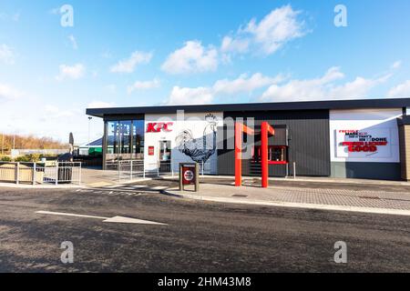 KFC Drive through, kfc, KFC, kfc Shop, kfc drive through, kfc collection, Kentucky Fried Chicken, kfc point de collecte, kfc shop, poulet shop, plats à emporter, collection Banque D'Images