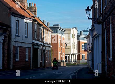 Bridgegate à Howden, avec le bâtiment de la Press Association, East Yorkshire, Angleterre Banque D'Images