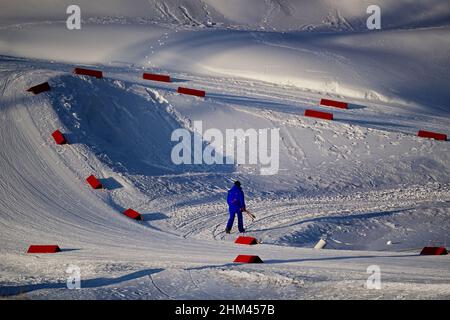 Zhangjiakou, Chine.07th févr. 2022.La course individuelle féminine de 15 kilomètres au centre national de ski de Zhangjiakou, en Chine, le 7 février 2022, pendant les Jeux olympiques d'hiver de 2022.Crédit : Roman Vondrous/CTK photo/Alay Live News Banque D'Images