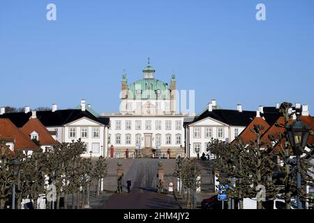 Fredensborg/Danemark./07 février 2022/.Fredensborg cstle ou palais H.M. le palais d'été de la Reine Margrethe II au Danemark.(Photo..Francis Joseph Dean/Dean Pictures) Banque D'Images