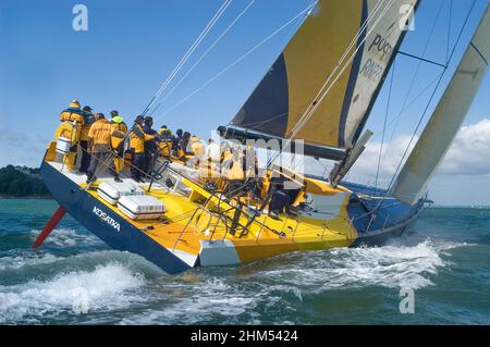 Kosatka, Team Russia, Volvo Open 70, Volvo OCEAN race entrée sur leur première sortie compétitive, dans la course britannique Round the Island, Isle of Wight, Royaume-Uni Banque D'Images