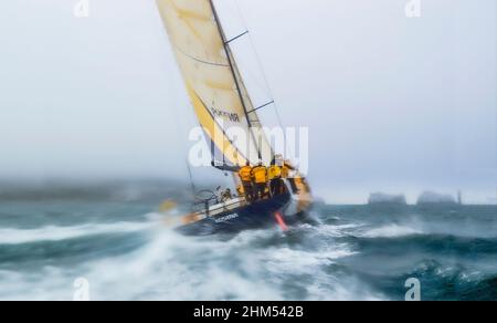 Kosatka, Team Russia, Volvo Open 70, Volvo OCEAN race entrée sur leur première sortie compétitive, dans la course britannique Round the Island, Isle of Wight, Royaume-Uni Banque D'Images